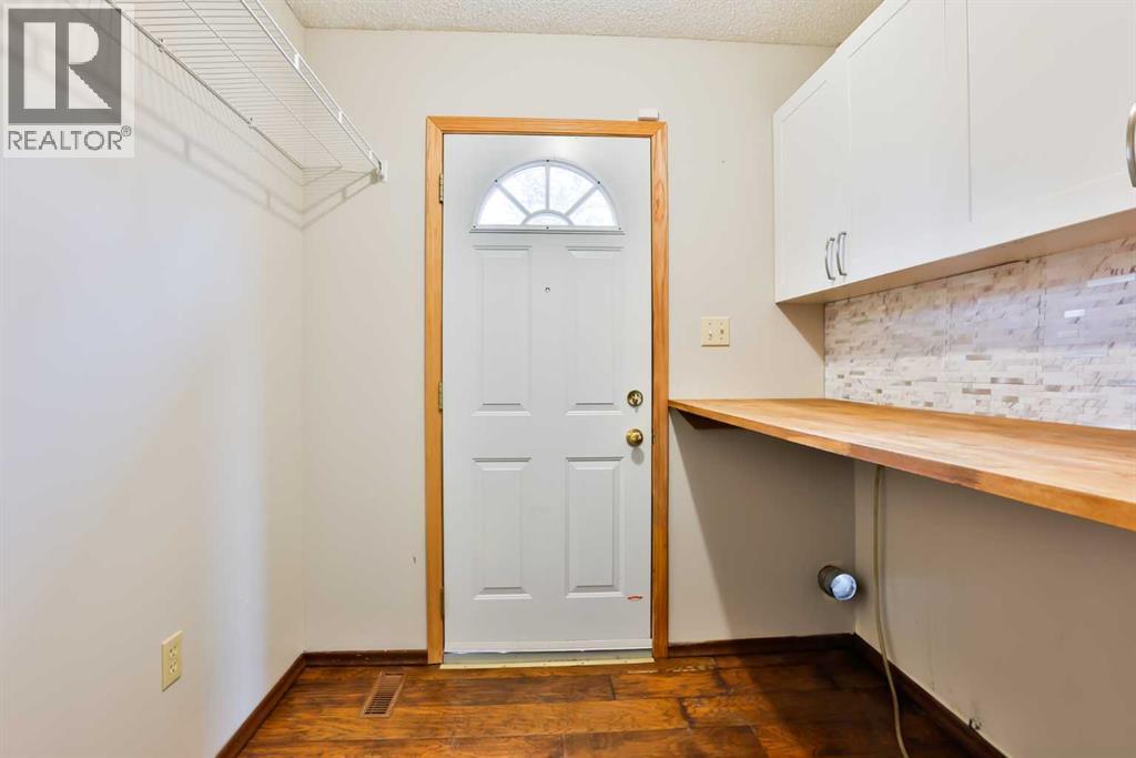 84071 Hwy 810 Property Photo 14