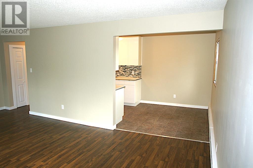 4416 4 Street Nw Property Photo 4