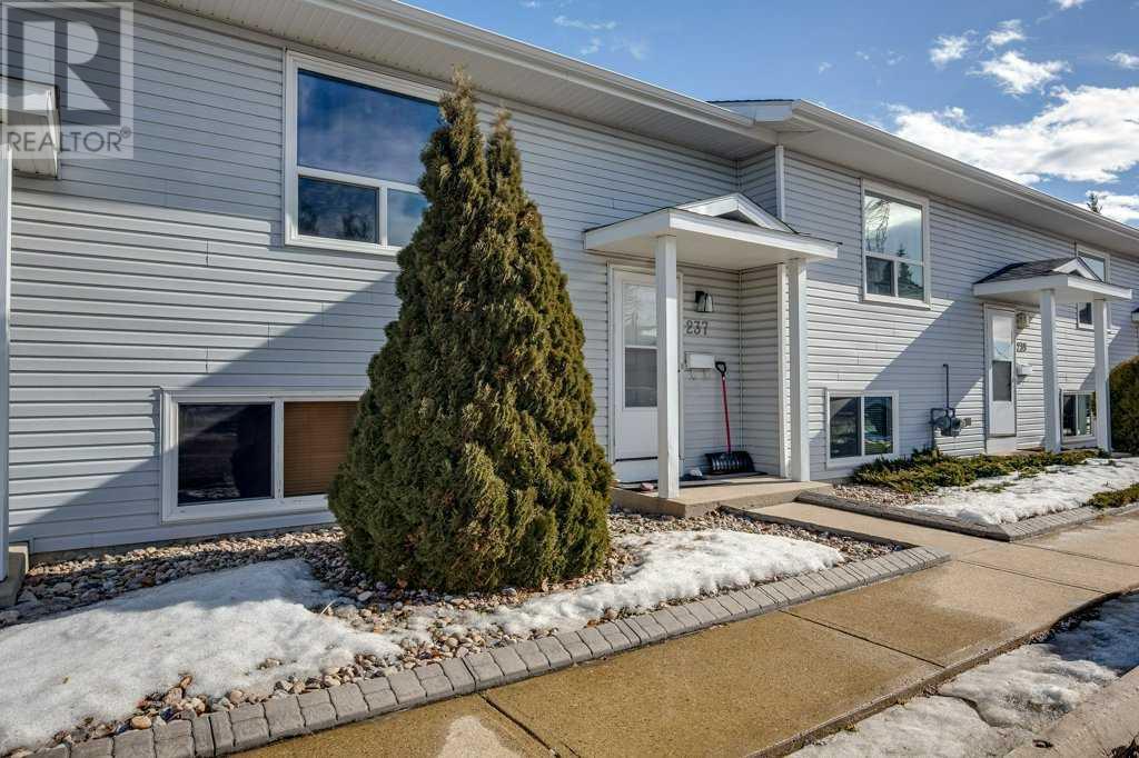 237, 56 Holmes Street Property Photo