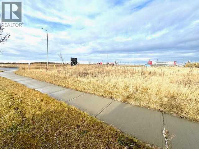 10106 130 Avenue Property Photo 2