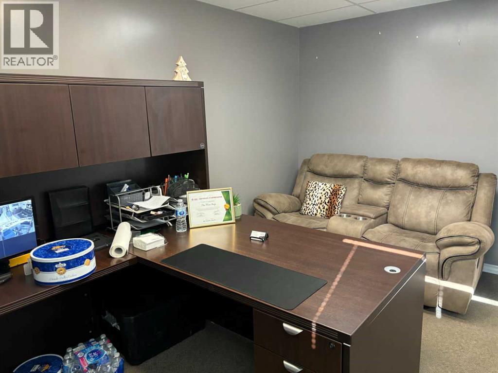 22a, 416 Meridian Road Se Property Photo 4