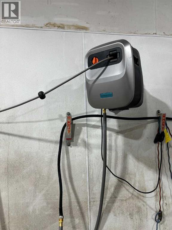 22a, 416 Meridian Road Se Property Photo 24