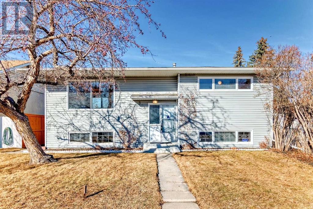 304 Acadia Drive Se Property Photo