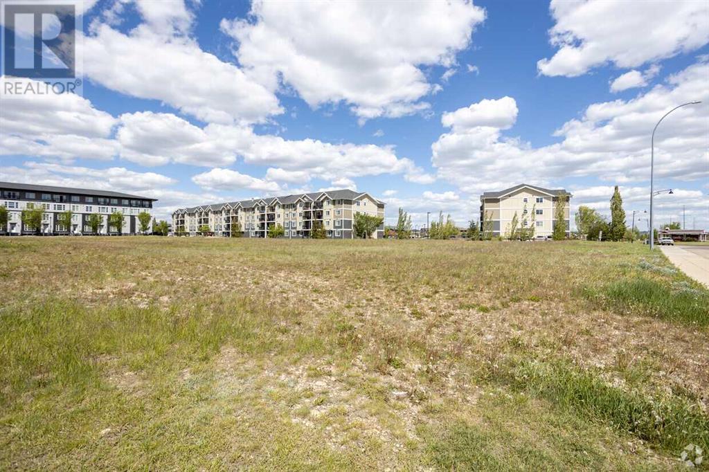 2, 2660 22 Street Property Photo 2