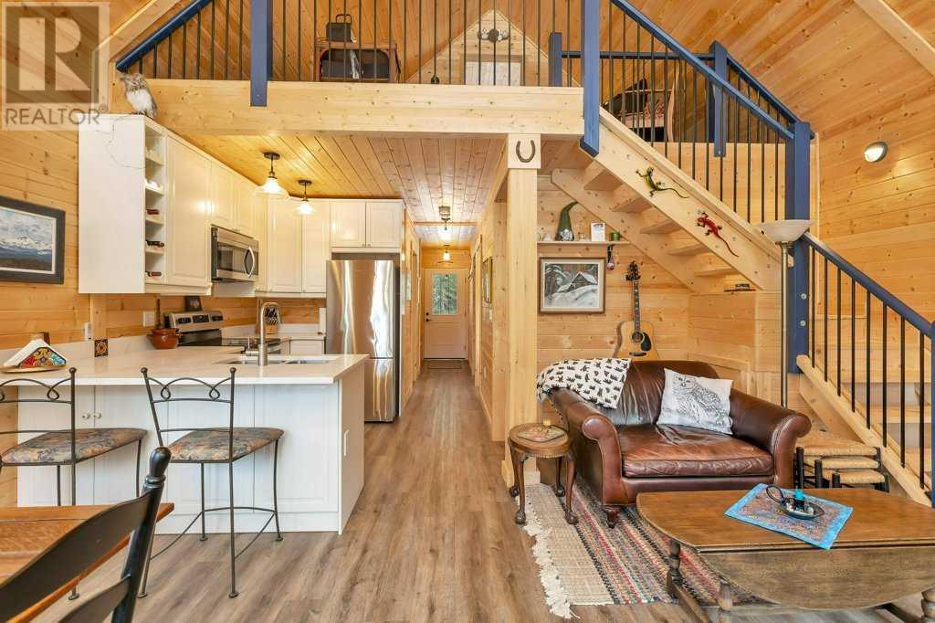 James River Retreat Real Estate Listings Main Image