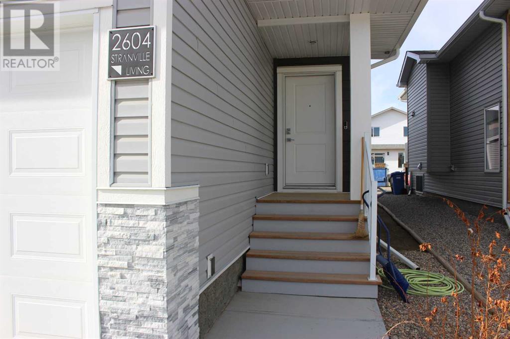 2604 45 Street S Property Photo 2