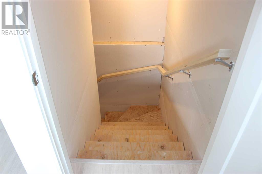 2604 45 Street S Property Photo 25
