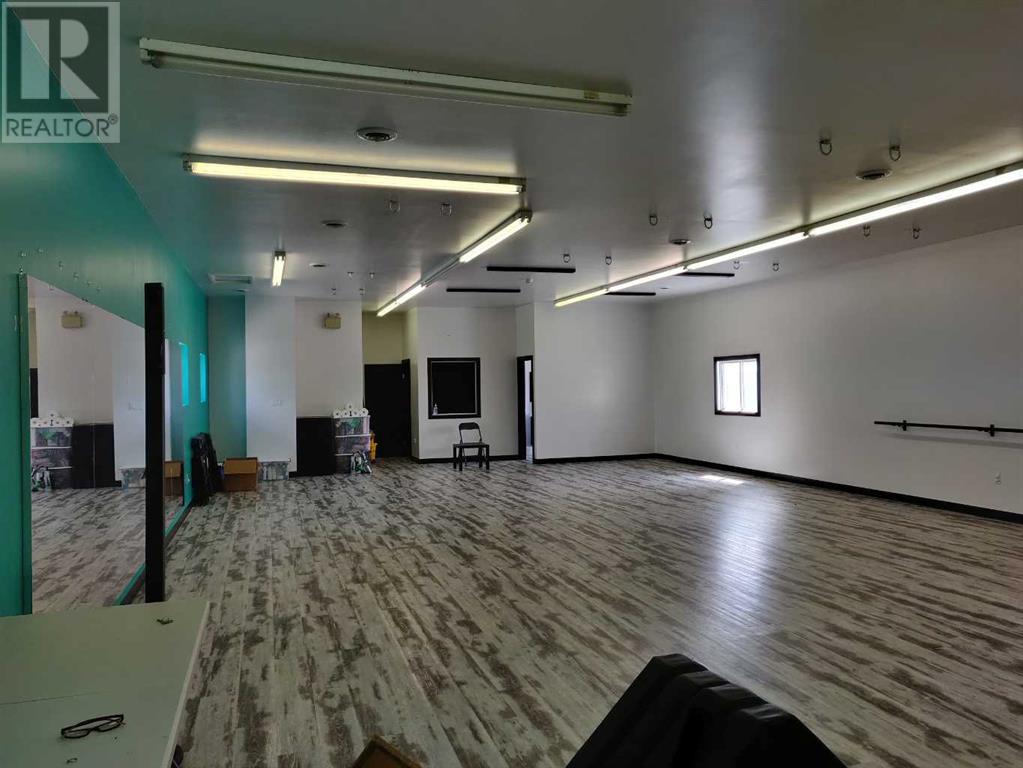 2nd Floor, 419 50 Street Property Photo 1