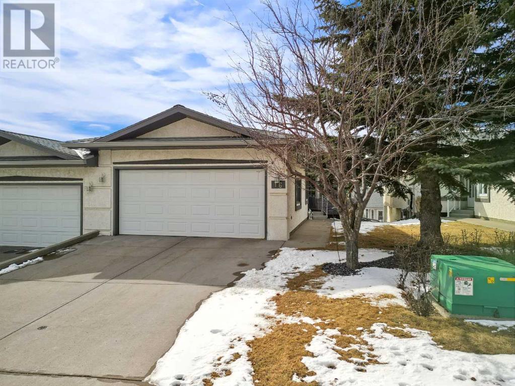 16 Arbour Cliff Court Nw Property Photo