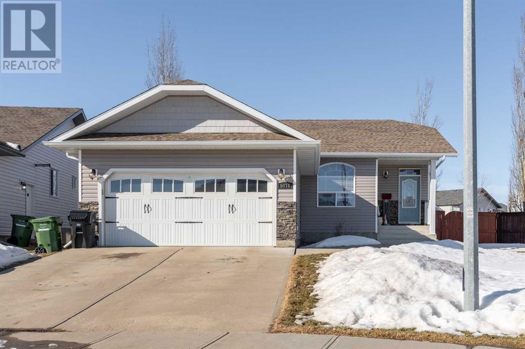 5810 54b Avenue Property Photo