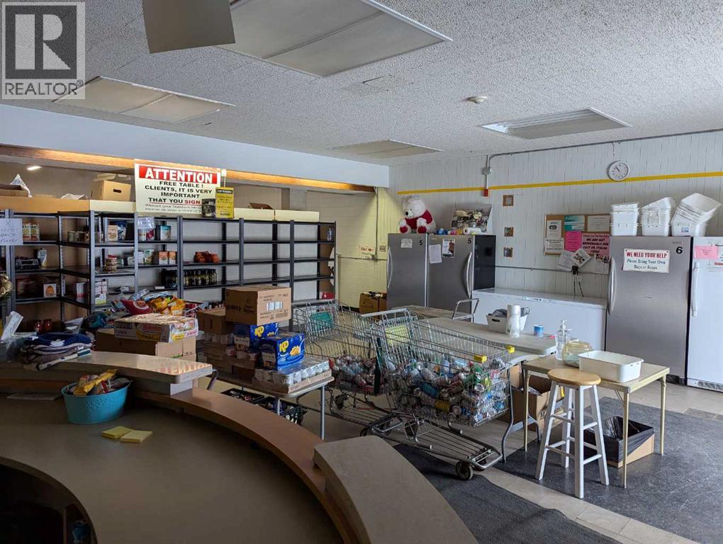 5025 50 Street Property Photo 10