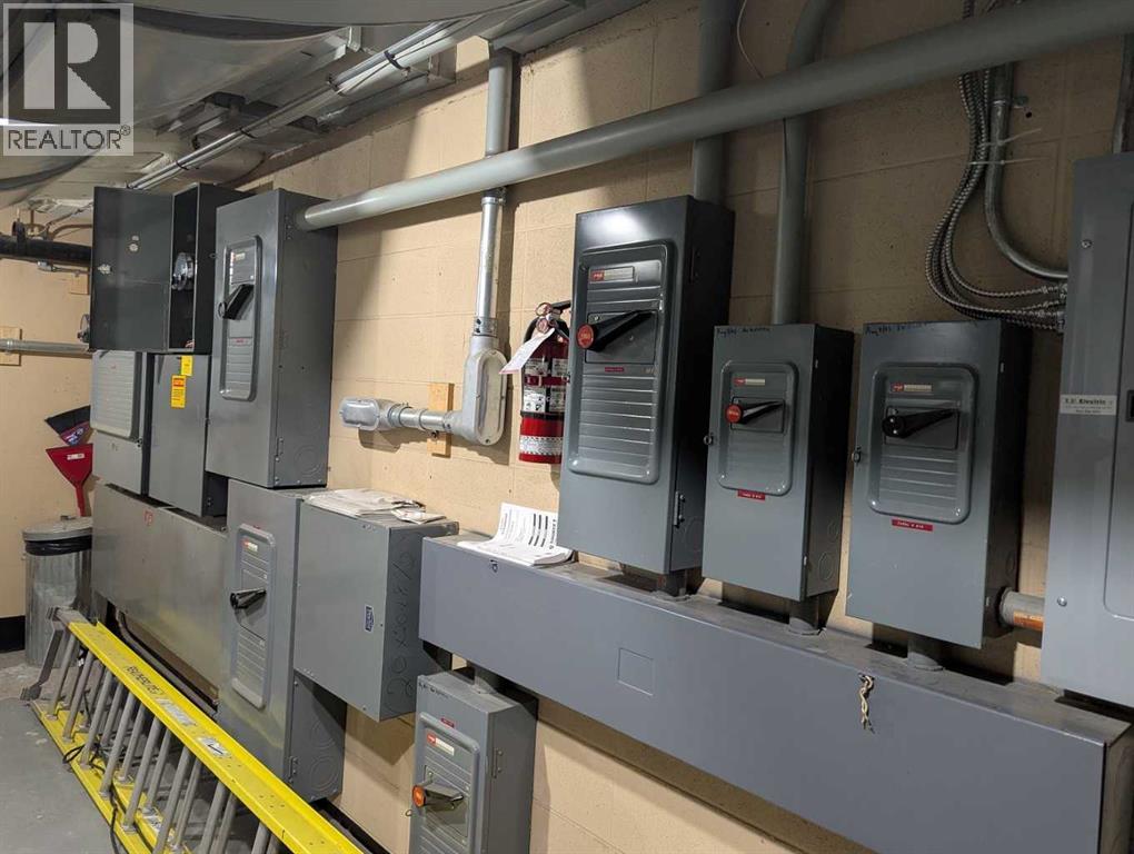 5025 50 Street Property Photo 12