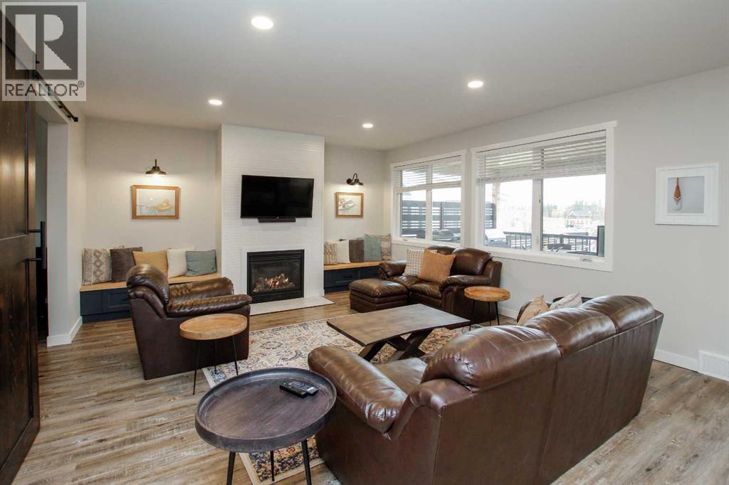 652 Bridgeview Road Property Photo 4