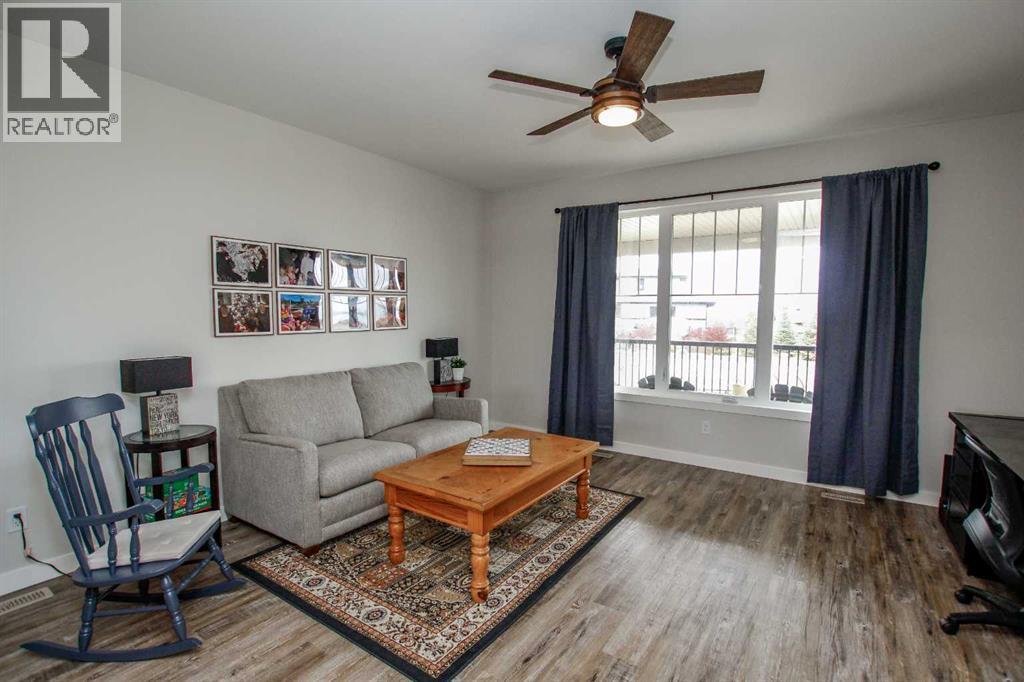 652 Bridgeview Road Property Photo 6