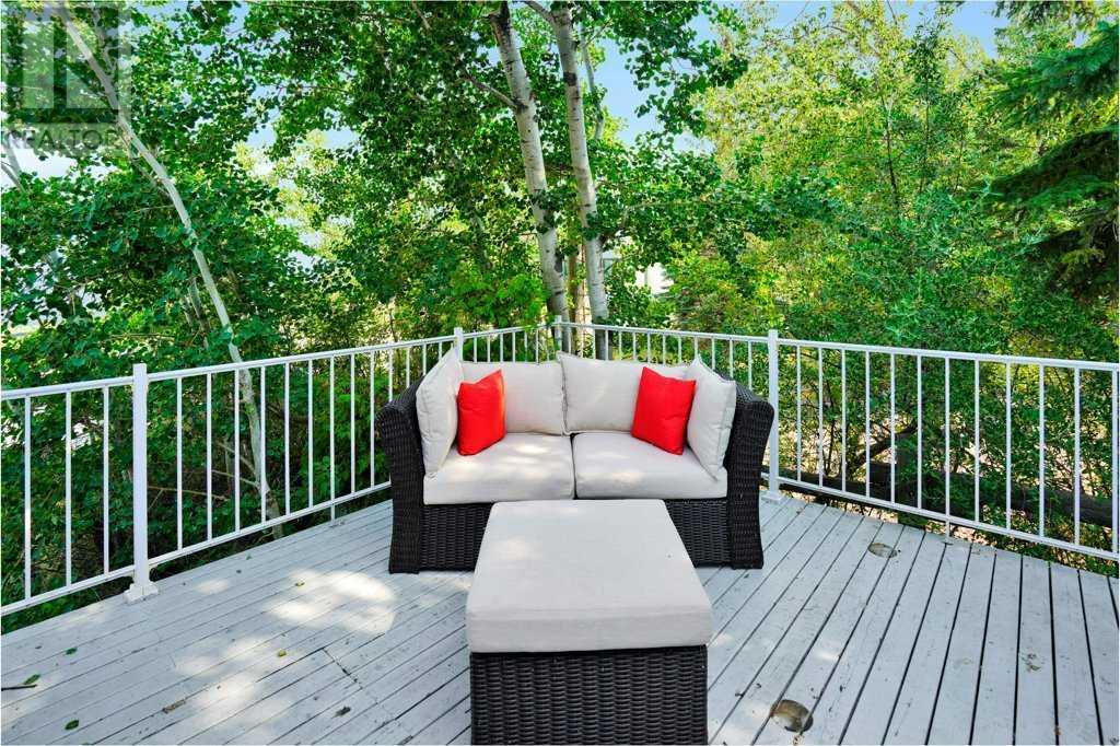34 Beach Street E Property Photo 4