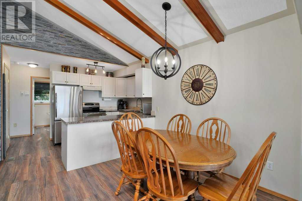 34 Beach Street E Property Photo 9