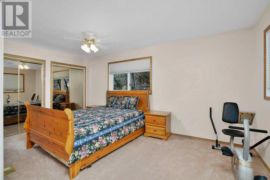 34 Beach Street E Property Photo 15
