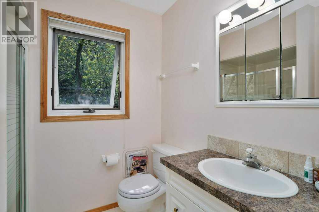 34 Beach Street E Property Photo 21