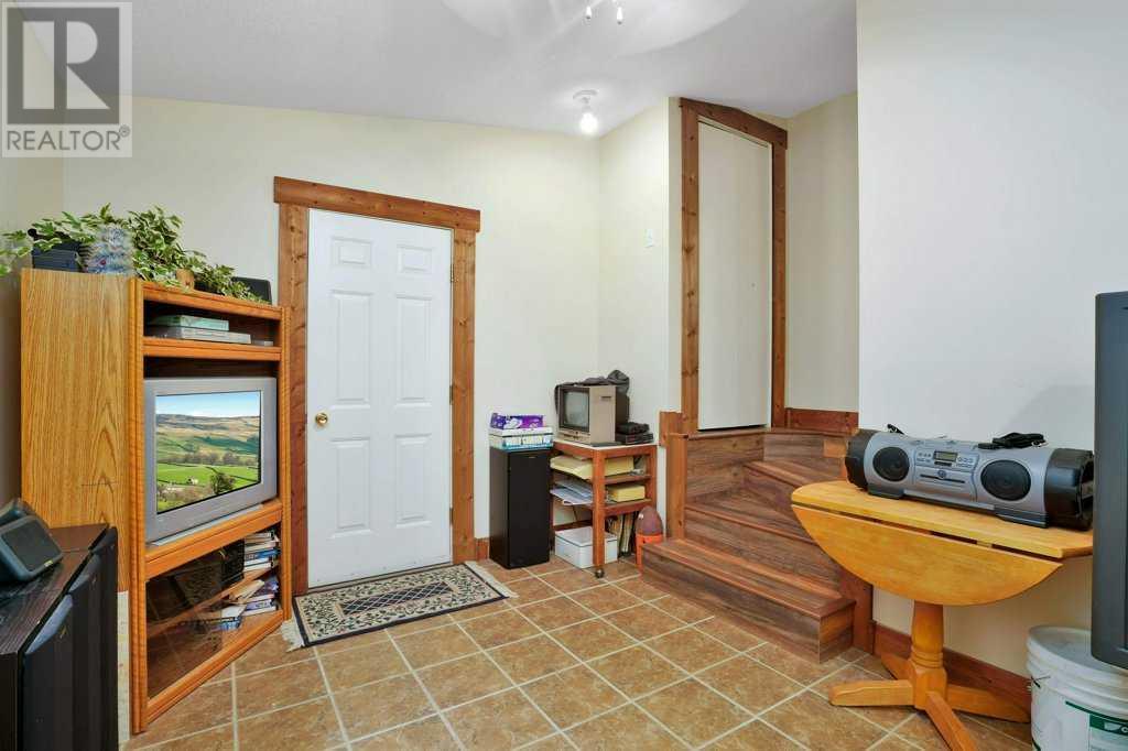 34 Beach Street E Property Photo 27