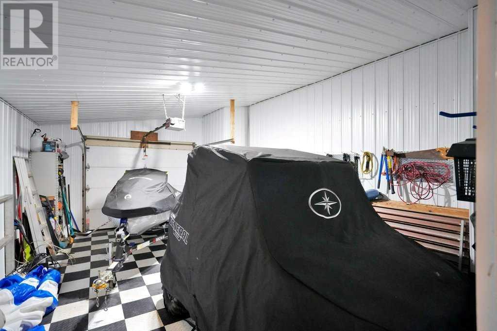 34 Beach Street E Property Photo 28