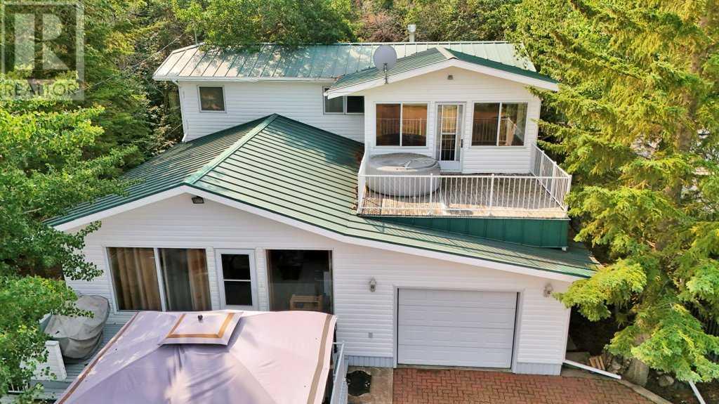 34 Beach Street E Property Photo 30