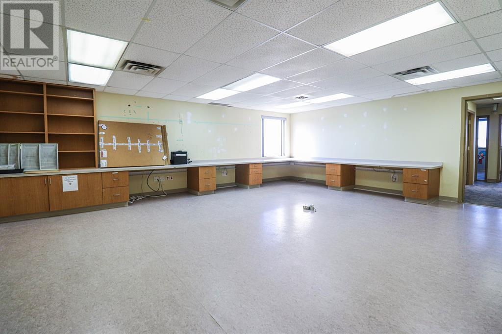 10109 97 Avenue Property Photo 17
