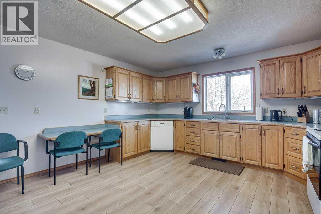 39403 Range Road 275 Property Photo 8
