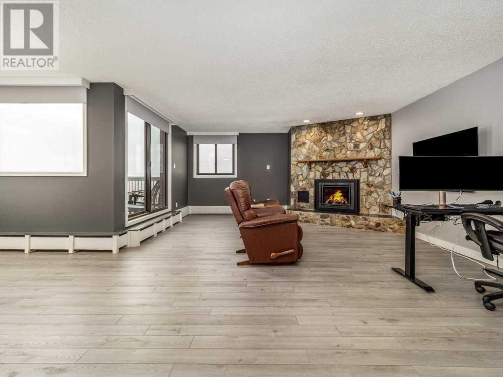 1p, 515 6 Street S Property Photo 9