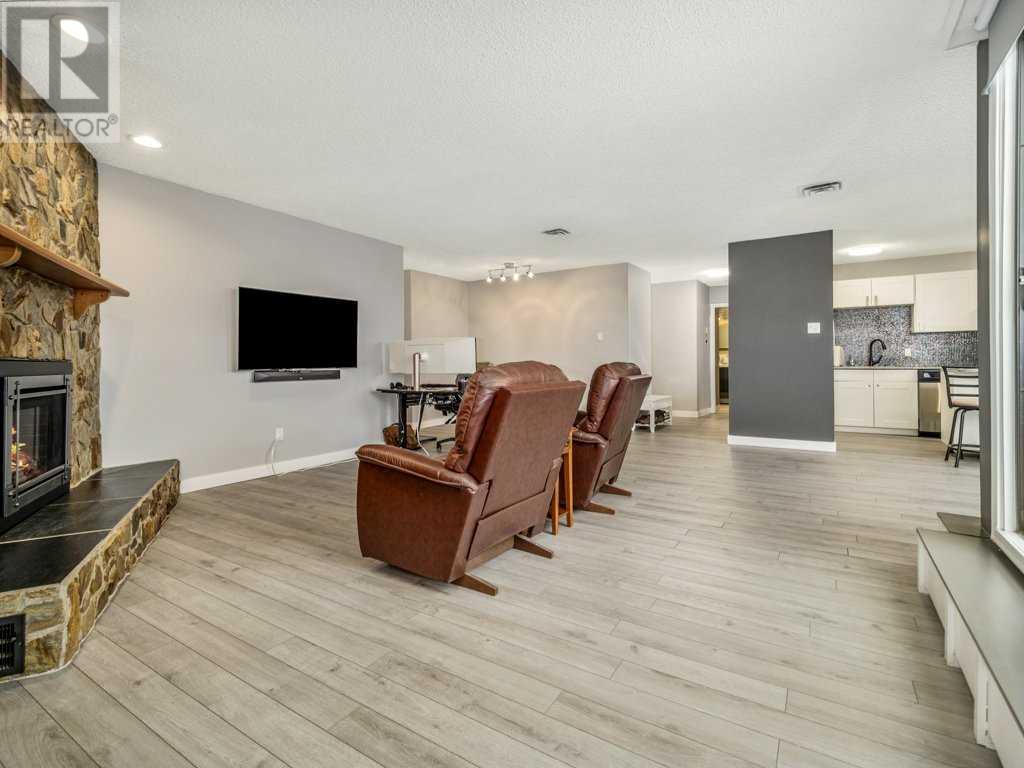 1p, 515 6 Street S Property Photo 17