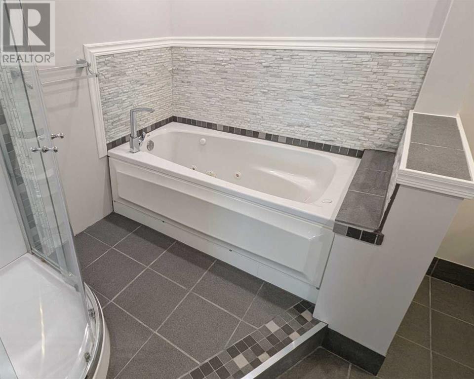 1p, 515 6 Street S Property Photo 21