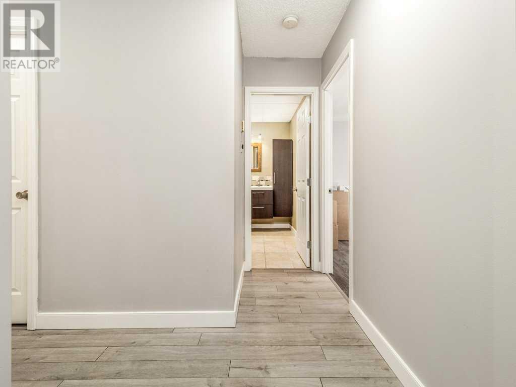 1p, 515 6 Street S Property Photo 23