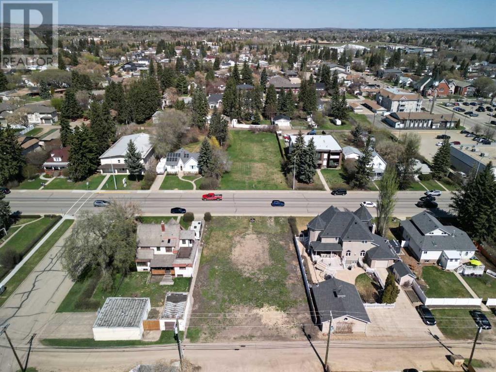 5331 50 Avenue Property Photo 2
