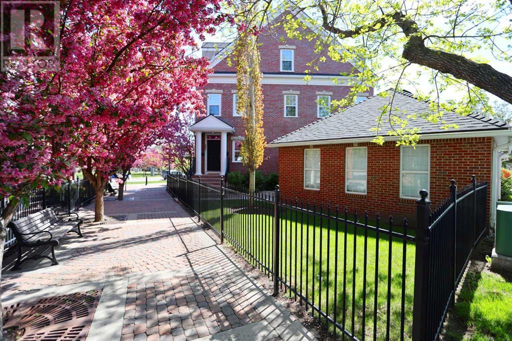 300 Garrison Square Sw Property Photo 1