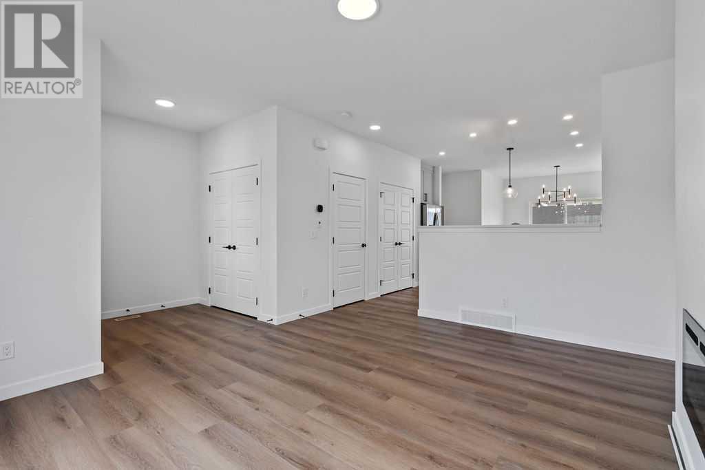 1029 Reynolds Crescent Sw Property Photo 5