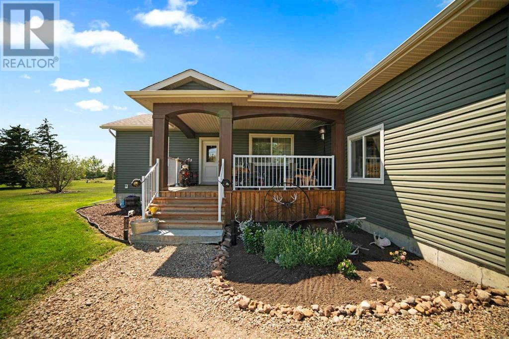4116 50 Street Property Photo 3