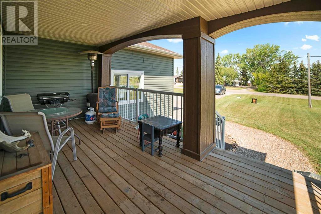 4116 50 Street Property Photo 4