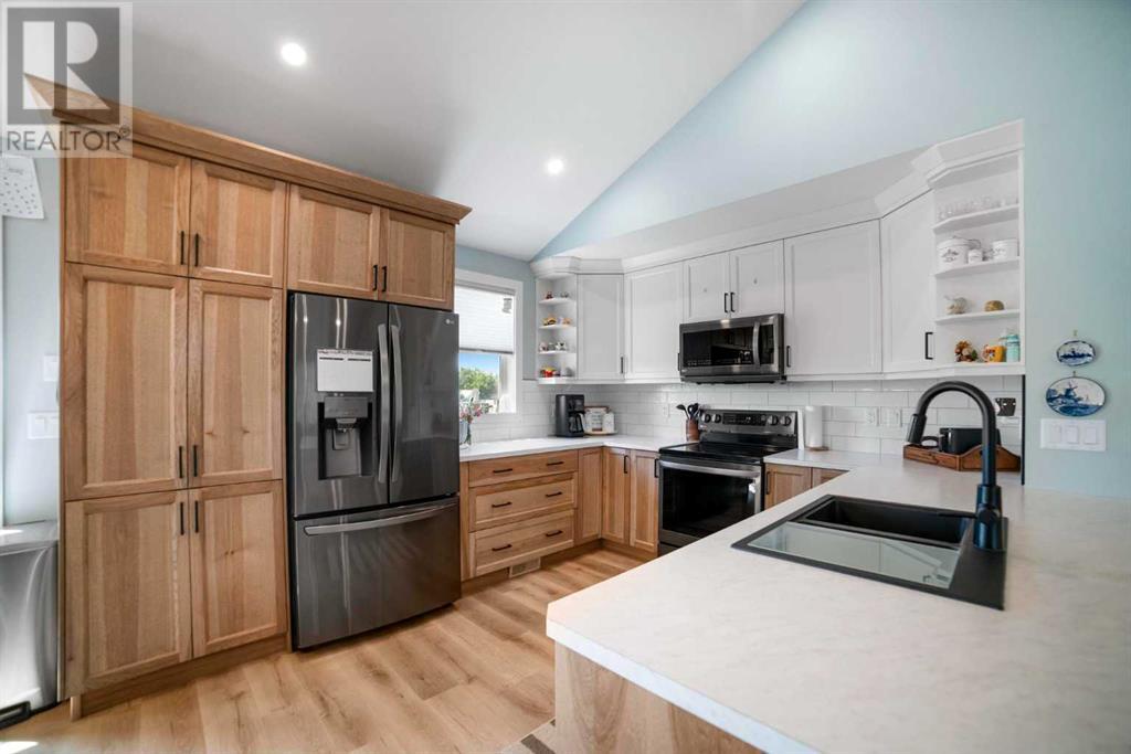 4116 50 Street Property Photo 12