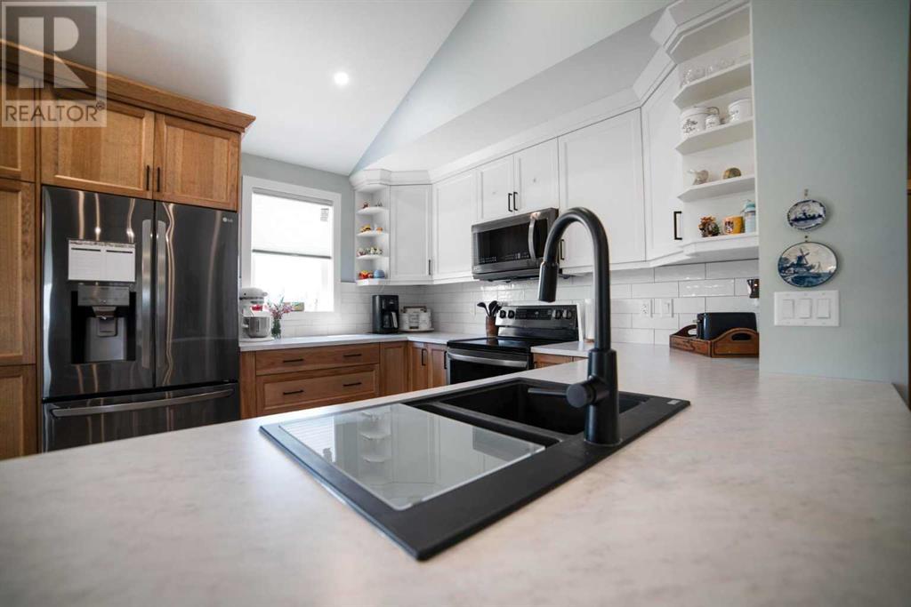 4116 50 Street Property Photo 13