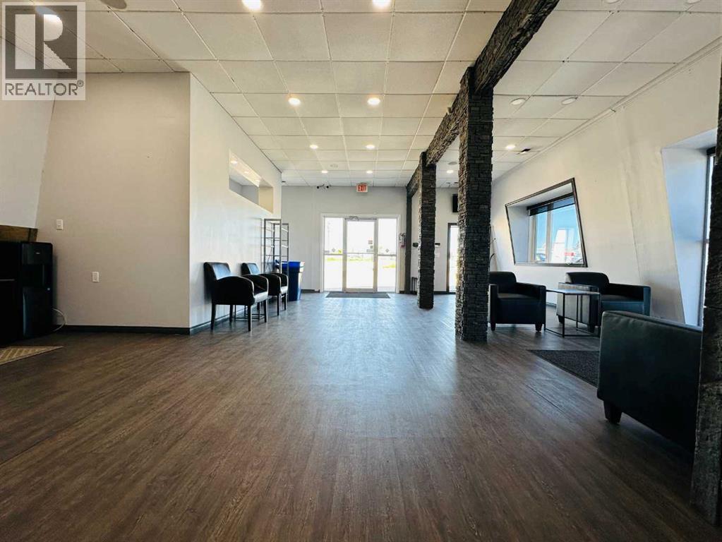 9901 113 Avenue Property Photo 6