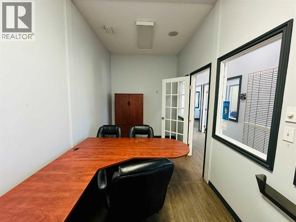 9901 113 Avenue Property Photo 14