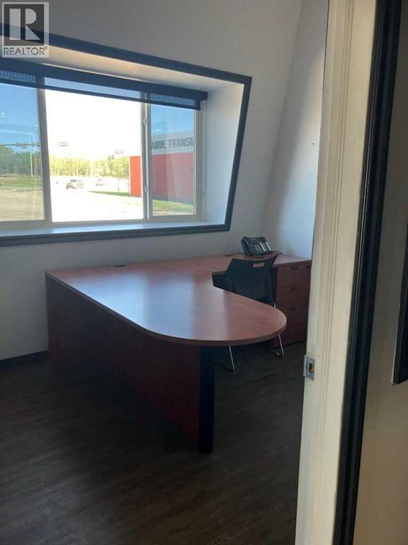 9901 113 Avenue Property Photo 17