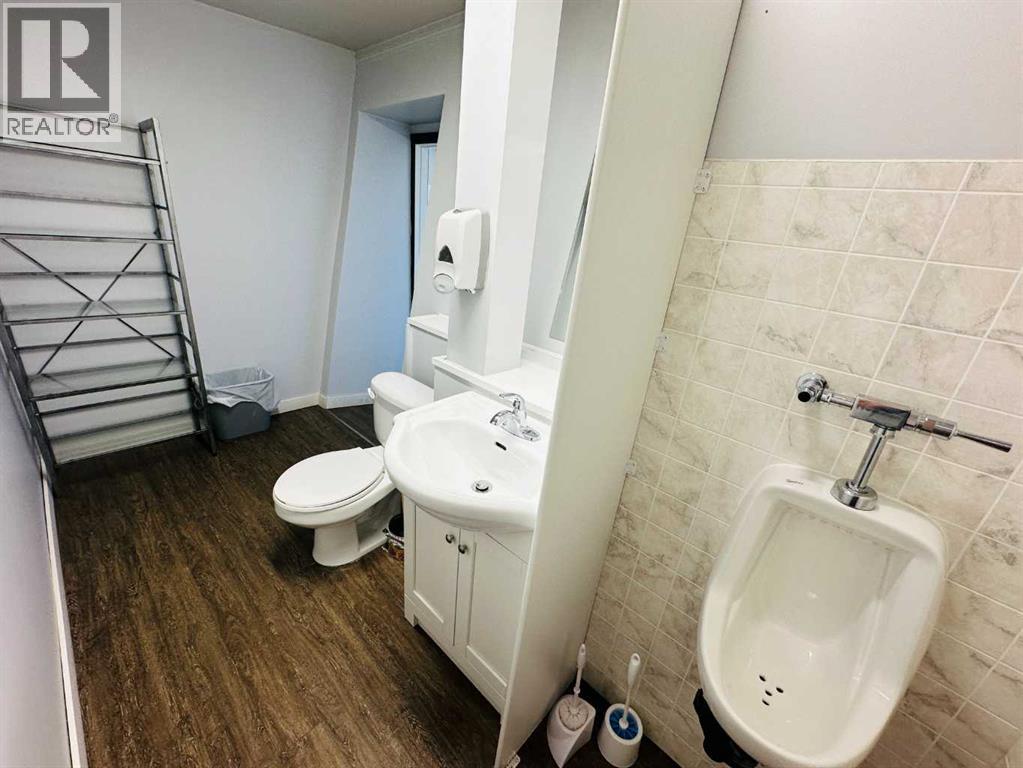 9901 113 Avenue Property Photo 19