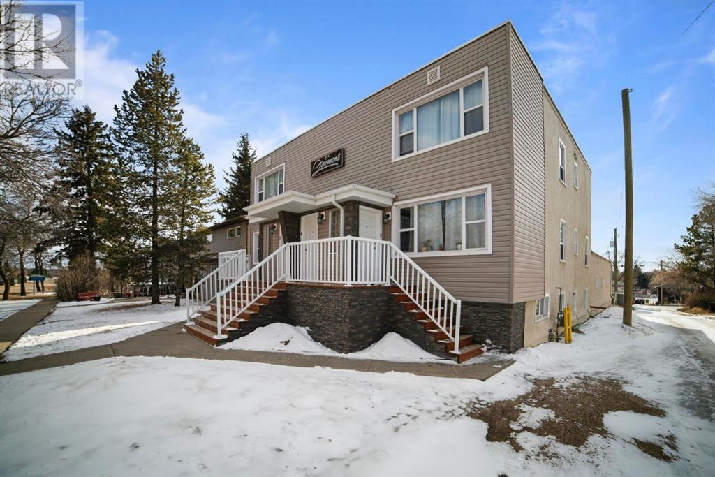 1-6, 4712 50 Street Property Photo 2