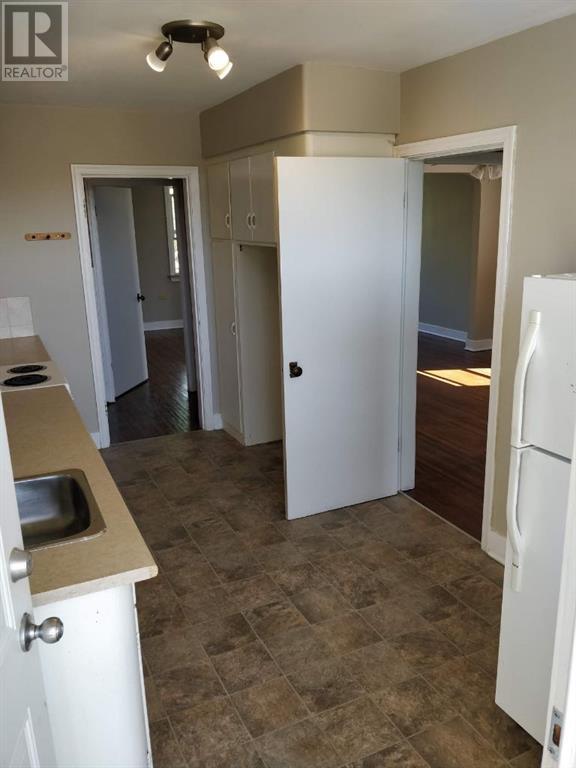 1-6, 4712 50 Street Property Photo 23