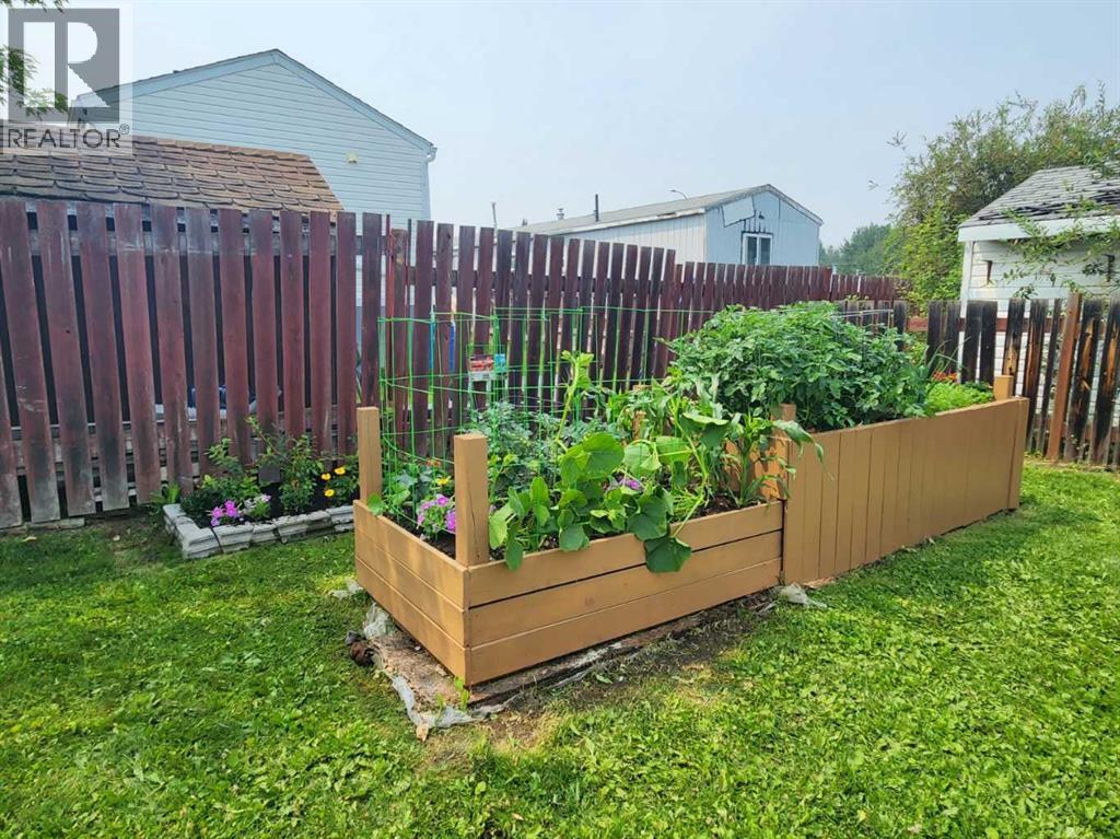 903 5 Avenue Property Photo 2