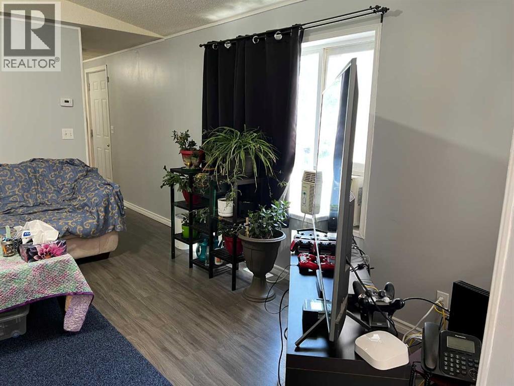 903 5 Avenue Property Photo 9