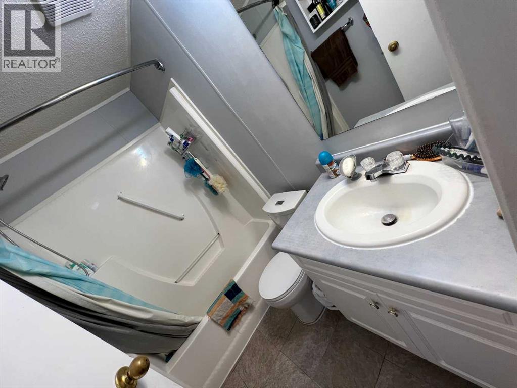 903 5 Avenue Property Photo 11