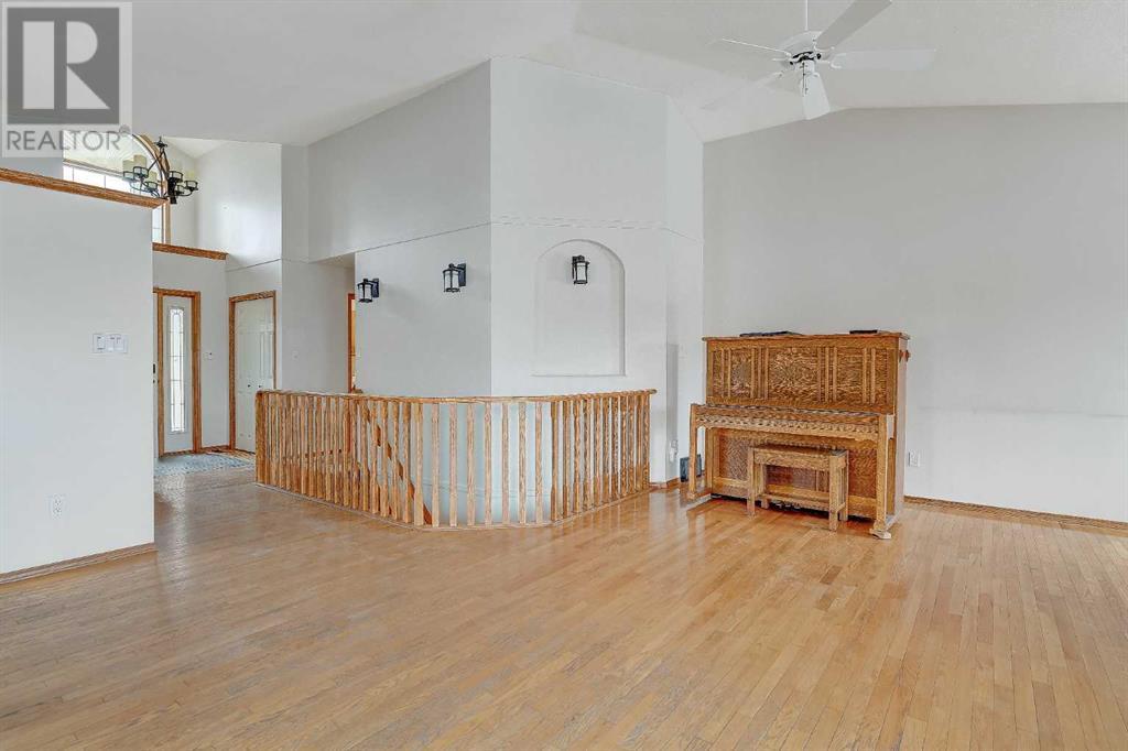 9020 Crystal Lake Property Photo 3