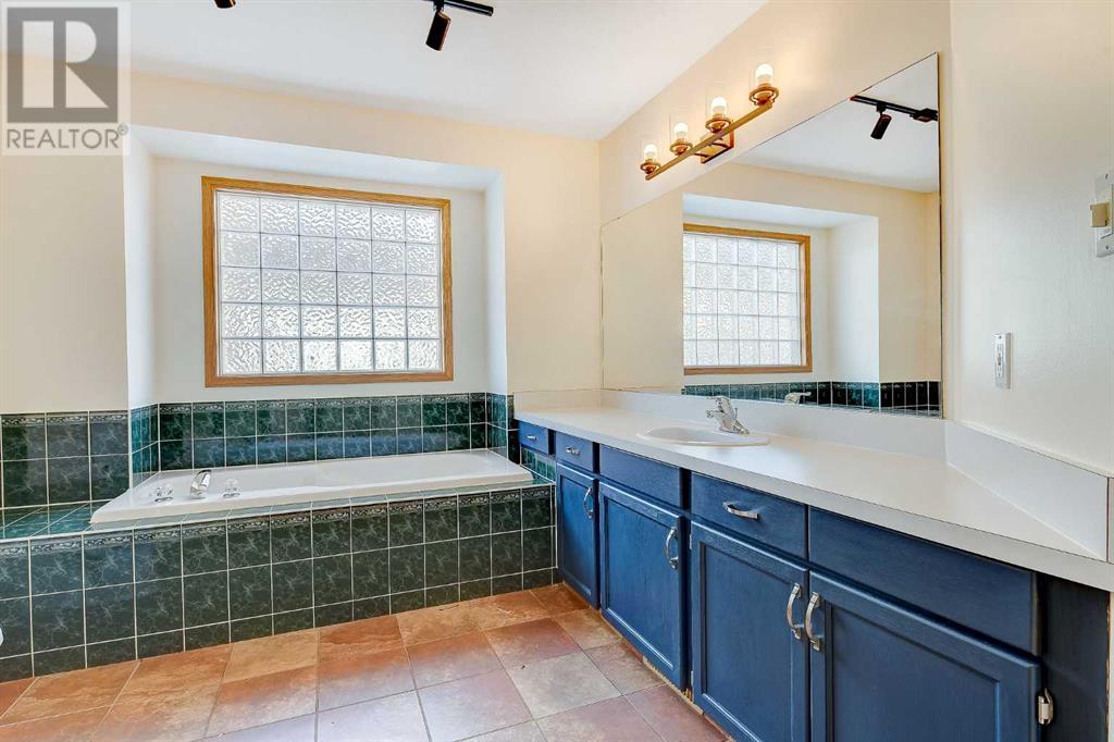 9020 Crystal Lake Property Photo 10