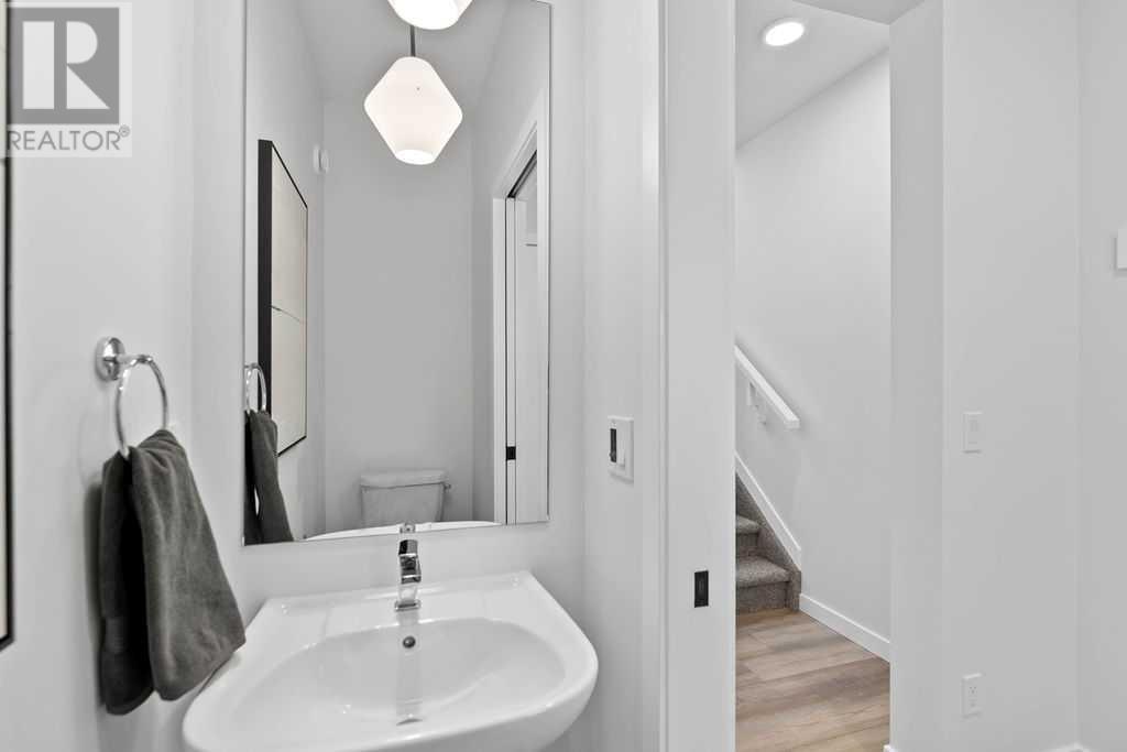 1037 Reynolds Crescent Sw Property Photo 14